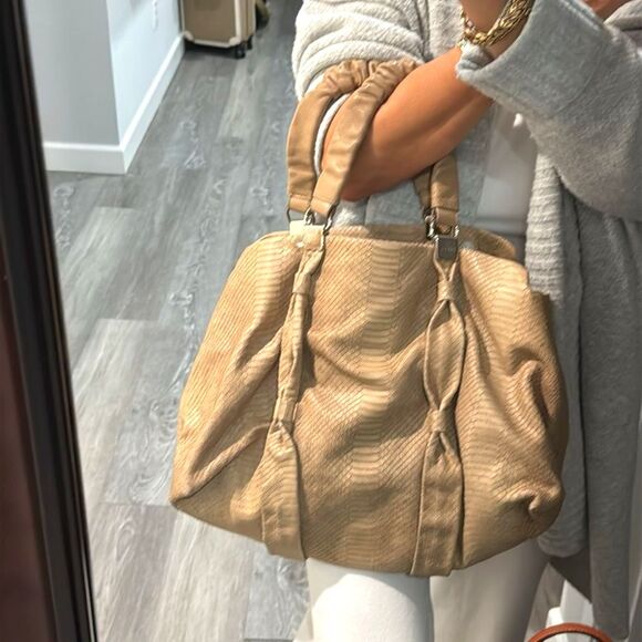 Furla Beige Python Embossed Genuine Leather Shoulder Bag Italy Travel Work Large - Picture 2 of 13